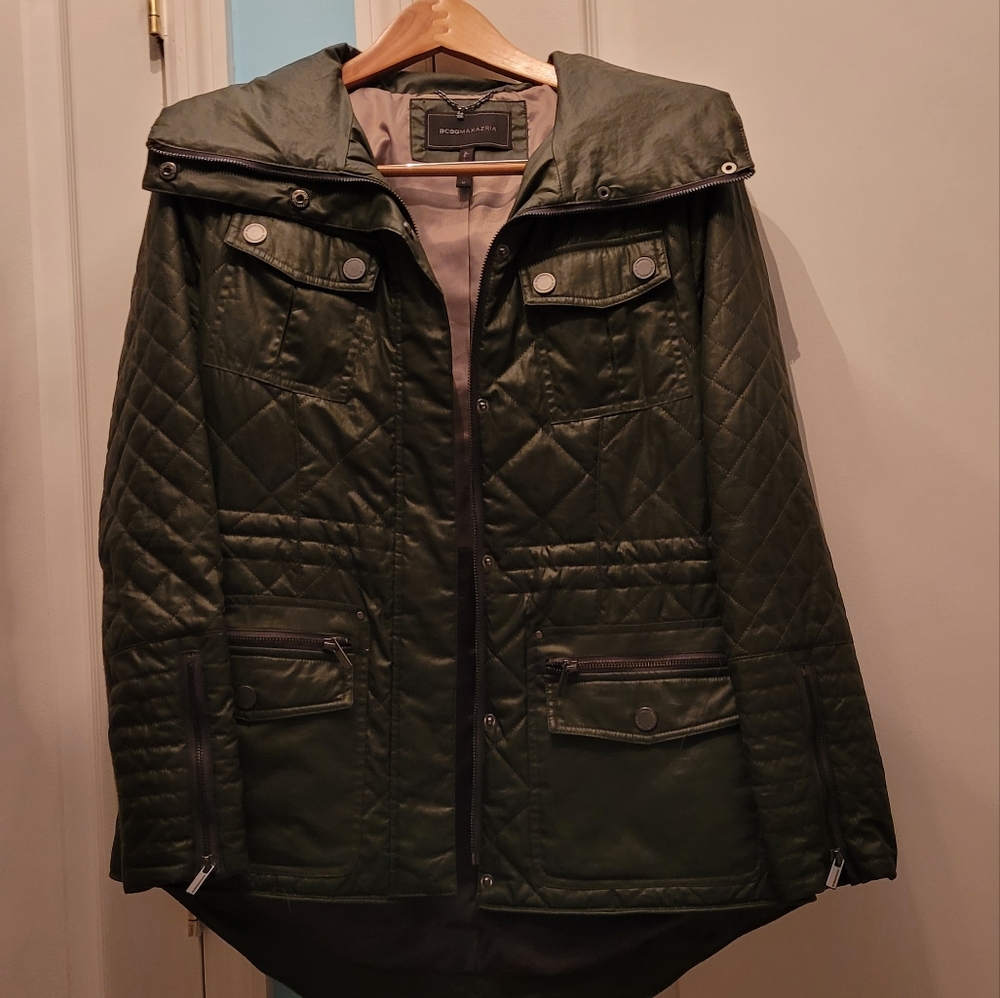 BCBG green light weight coat
